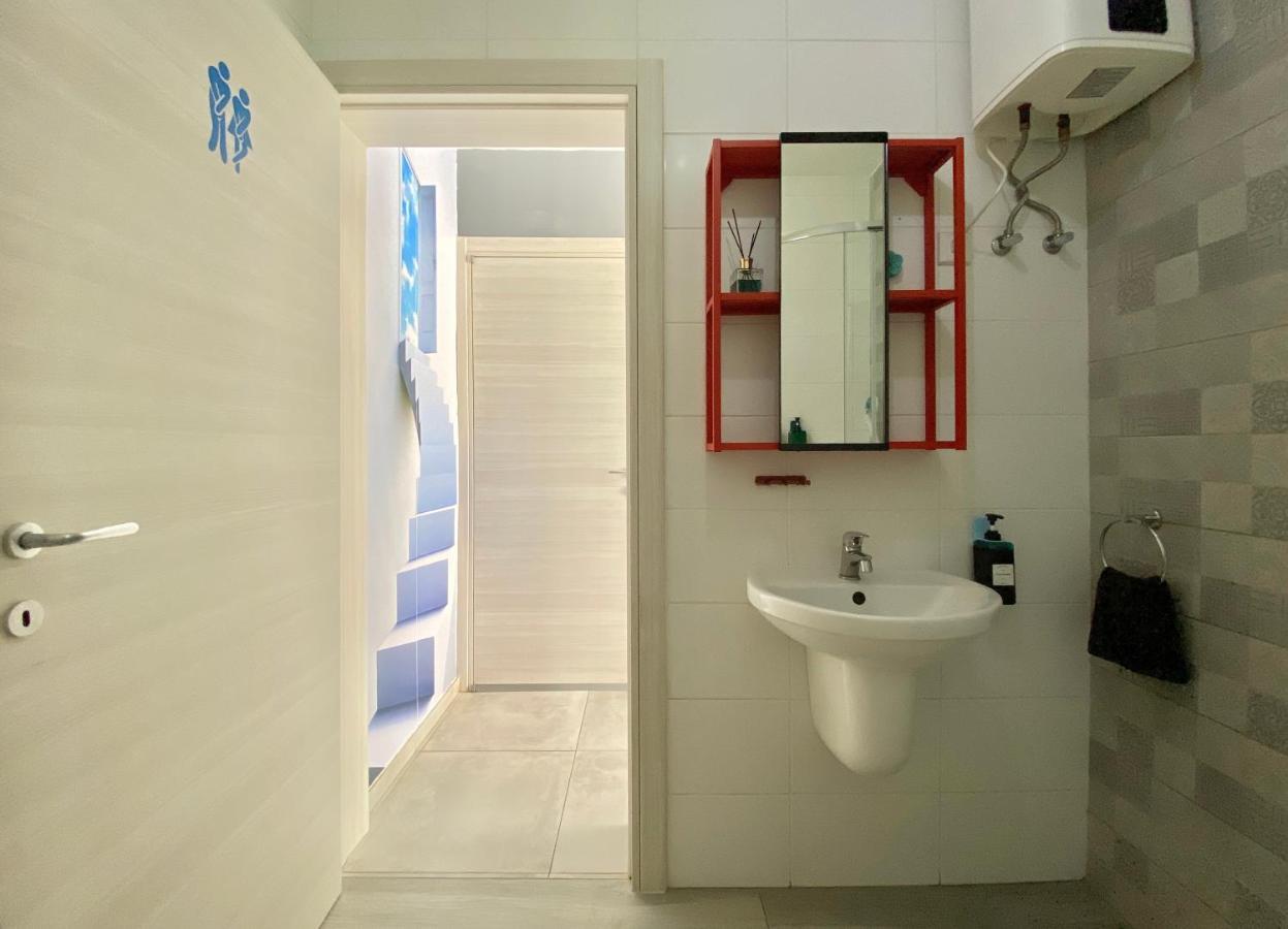Central- Private En-Suite With Balcony In Shared Residence Pieta Ngoại thất bức ảnh