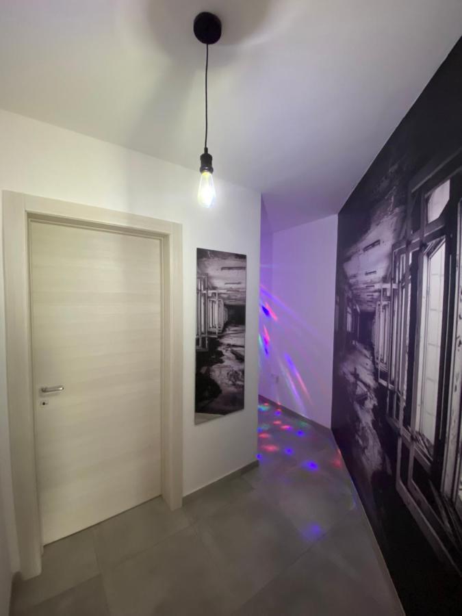 Central- Private En-Suite With Balcony In Shared Residence Pieta Ngoại thất bức ảnh