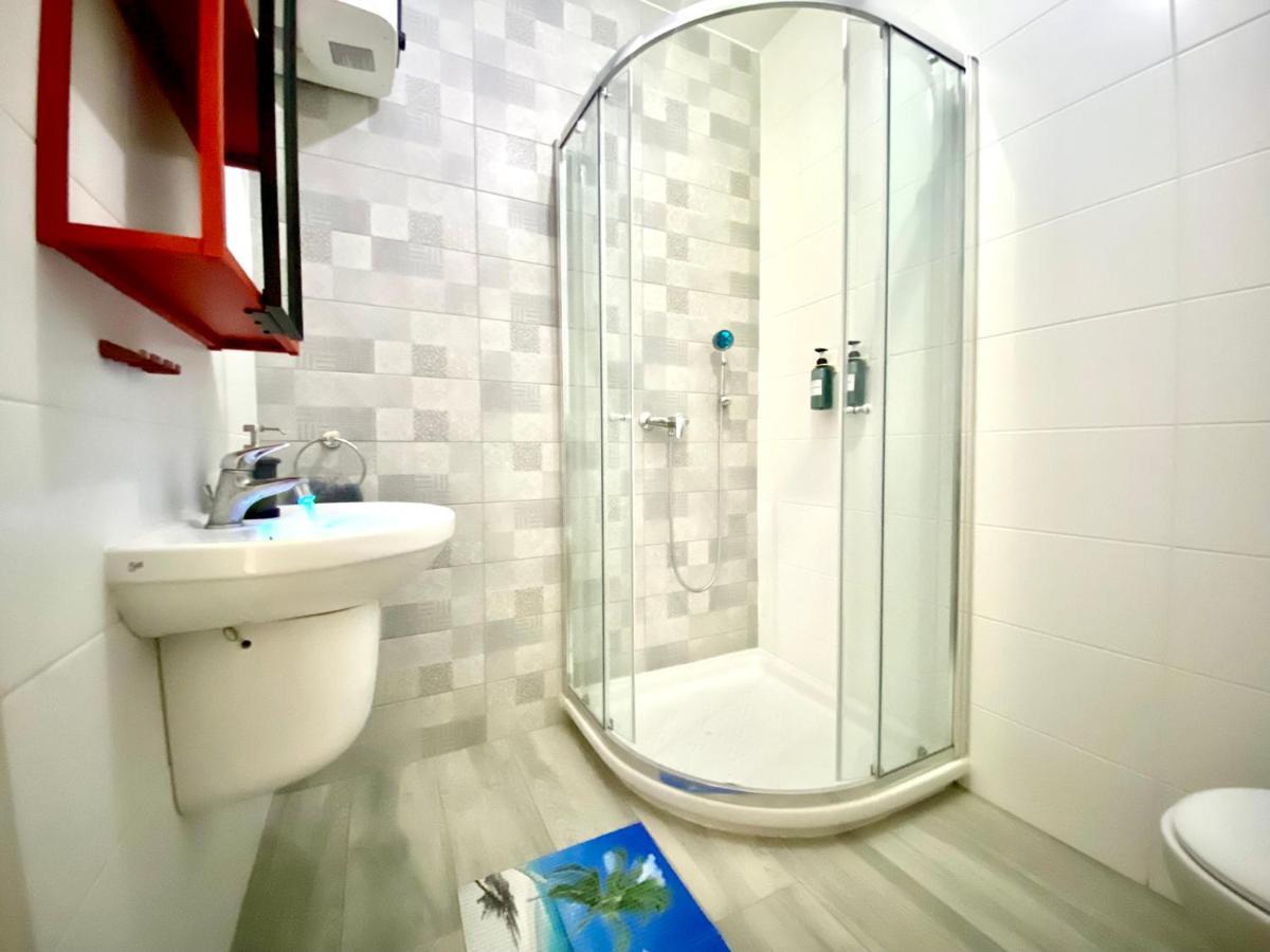 Central- Private En-Suite With Balcony In Shared Residence Pieta Ngoại thất bức ảnh